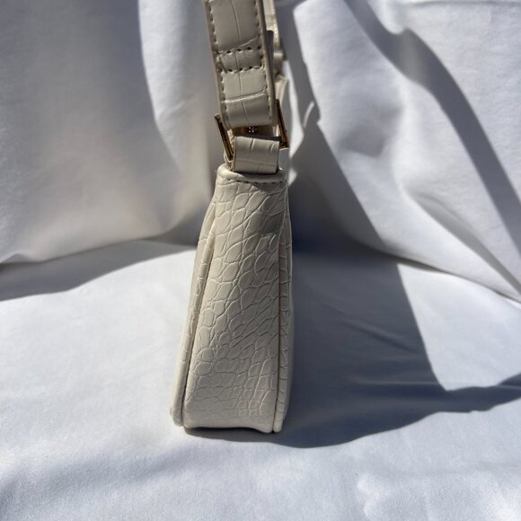 A New Day Off White Croc Embossed Shoulder Bag - Picture 5 of 12